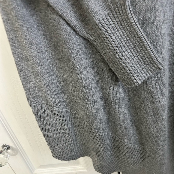 NWT STYLUS Grey Asymmetrical Tunic Sweater - Picture 5 of 7
